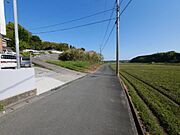 前面道路（二項道路）の部分へ侵入する所です。