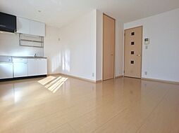 フォーシーズンD 201 2階1LDKのリビング/ダイニング