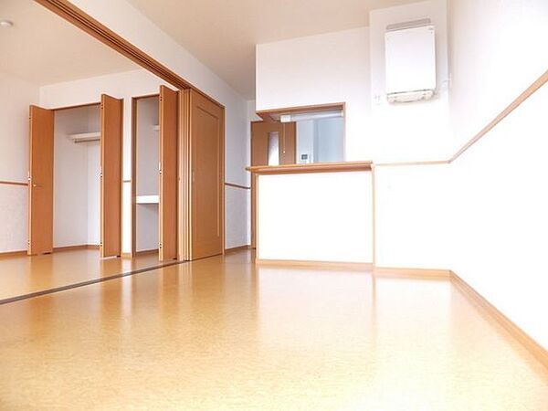 ソレイユ相模が丘 3階 | 神奈川県座間市相模が丘 賃貸マンション 居間