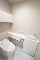 [トイレ] 専用手洗いカウンター付きトイレ（2017年2月撮影）