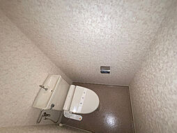 [トイレ] 白が基調のトイレ空間です