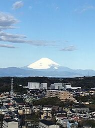 [その他] 晴れの日の堂々とした富士山の写真です。　実際にご覧いただければ、きっと感動していただけると思います。