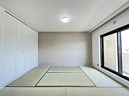 [内装] 内装・和室は家族でまったりと過ごせる安らぎの空間。 