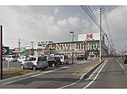 ハローズ岡南店 1182m