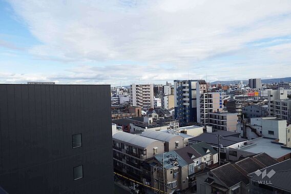 バルコニーから...