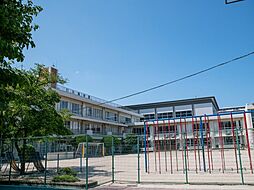 [周辺] 【品川区立　小中一貫校　八潮学園】平成20年に開校した施設一体型一貫校で、温水プールが人気です。