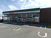 ファミリーマート飯田鼎名古熊店 600m