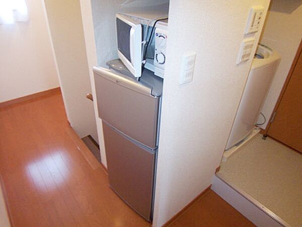 画像8:冷蔵庫、電子レンジ