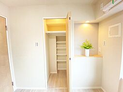 [収納] 各部屋の収納スペースが豊富です。季節ものの衣類の整理に便利！　