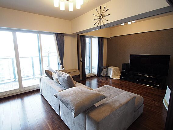 西向きのリビン...