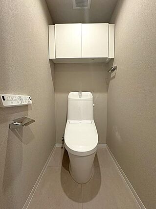 トイレは廊下か...