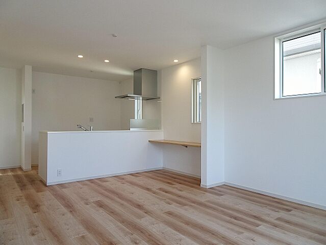 リビング/ダイニング 広島市安佐南区緑井7丁目