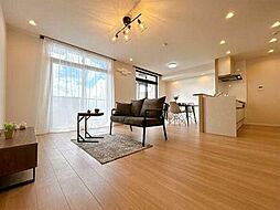 ルネス皆春 902 3LDKのリビング/ダイニング