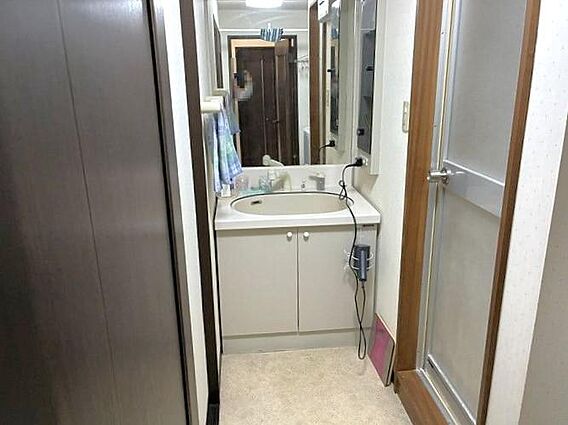 洗面室は廊下か...