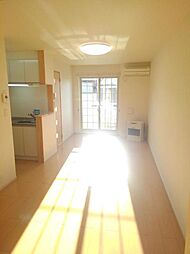 スエルテII 102 1階1LDKのリビング/ダイニング