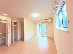 キャッスル・III 101 1階1LDKのリビング/ダイニング