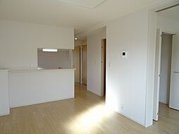 アウローラII 201 2階2LDKのリビング/ダイニング