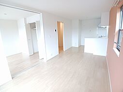 エレガンス　II 202 2階2LDKのリビング/ダイニング