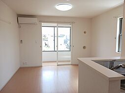 パイン 105 1階ワンルームのリビング/ダイニング