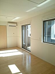 メゾン・パルメーラ 102 1階1LDKのリビング/ダイニング