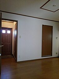 ソレアードIII 102 1階2DKのリビング/ダイニング