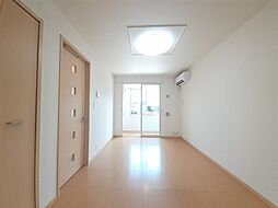 ゴールデン赤田 103 1階ワンルームのリビング/ダイニング