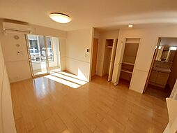 ブルームII 103 1階1LDKのリビング/ダイニング