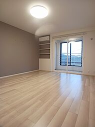 ソレイユ・カーサ 205 2階ワンルームのリビング/ダイニング