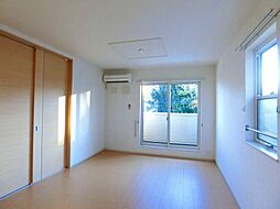 フィオーレドゥーエ 201 2階2LDKのリビング/ダイニング