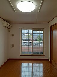 カーサ・プラシード　II 203 2階2LDKのリビング/ダイニング