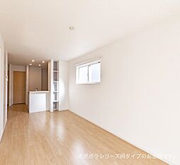 プリートＢ 101 1階1LDKのリビング/ダイニング