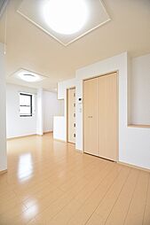 ブラウニーガーデンV 201 2階1LDKのリビング/ダイニング