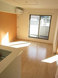 チェリー・ブロッサムIII 203 2階2LDKのリビング/ダイニング