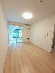 ヴァン・ラフレシール 102 1階1LDKのリビング/ダイニング