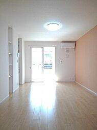 シャルマンIV 203 2階1LDKのリビング/ダイニング