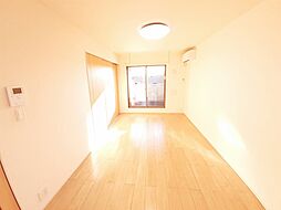 ＳｕｎｎｙＴｏｗｎ　くわばらＣ 302 3階1LDKのリビング/ダイニング