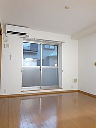 マーベラスガーデン 101 1階2LDKのリビング/ダイニング