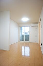 グラン・エスポワール 102 1階1LDKのリビング/ダイニング