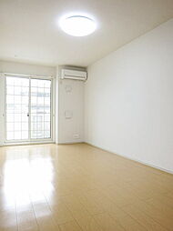 プリムローズＳ 102 1階1LDKのリビング/ダイニング