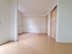 ジュエル 101 1階1LDKのリビング/ダイニング