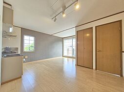 メゾン桜小路 204 2階2LDKのリビング/ダイニング