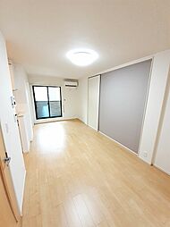 カーサ・モデルノ 204 2階1LDKのリビング/ダイニング