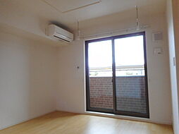 ファイン・キャピタルＣ 102 1階2LDKのリビング/ダイニング