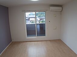 アルヴィータII番館 201 2階1LDKのリビング/ダイニング