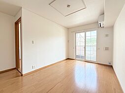 プロムナードII 102 1階1LDKのリビング/ダイニング