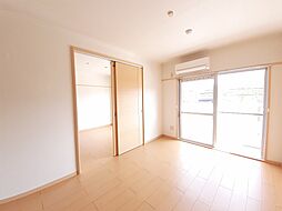 サンモール 202 2階2LDKのリビング/ダイニング