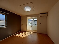 リベラメンテ 201 2階1LDKのリビング/ダイニング