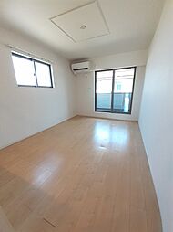 ウルザブルン 201 2階2LDKのリビング/ダイニング