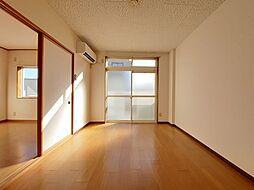 グリーンハイム 102 1階2DKのリビング/ダイニング