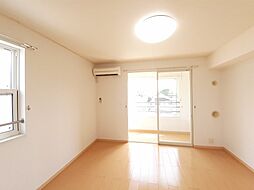 ベル・セゾン 201 2階1LDKのリビング/ダイニング